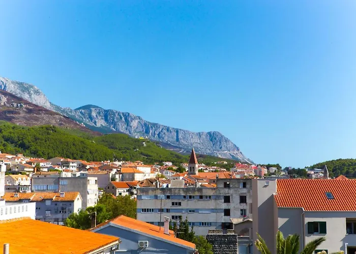 Ivan Centar Makarska